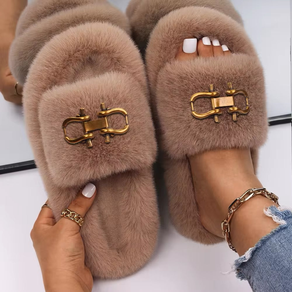 Fur slippers