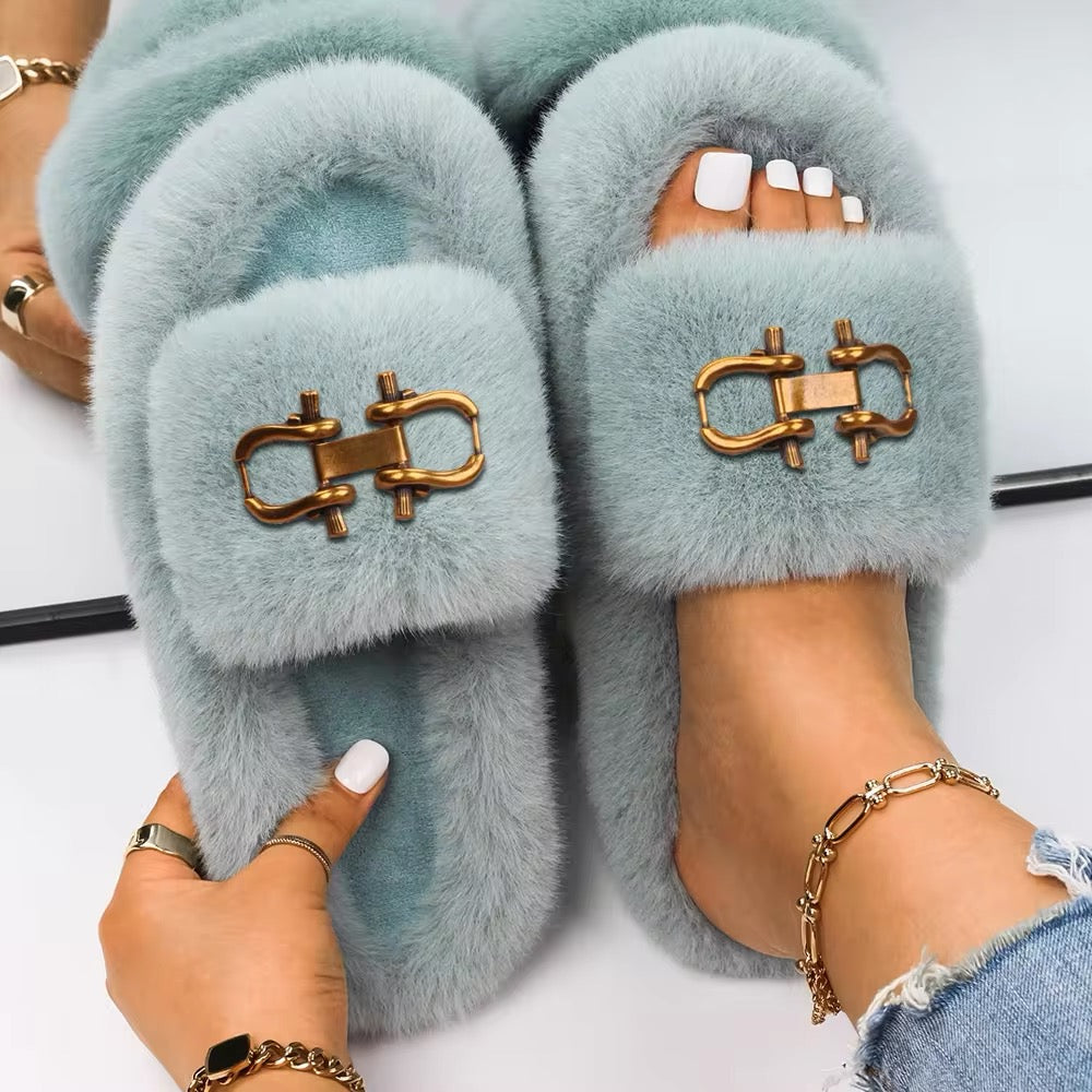 Fur slippers